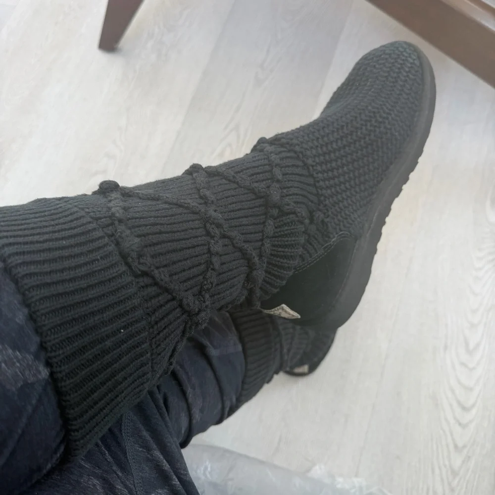 UGG Australia 'Classic Argyle' Black Textured Sweater Knit Boot Size 10